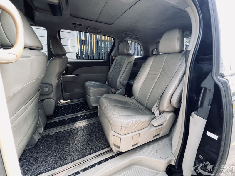 Toyota Previa 2009 car image #10