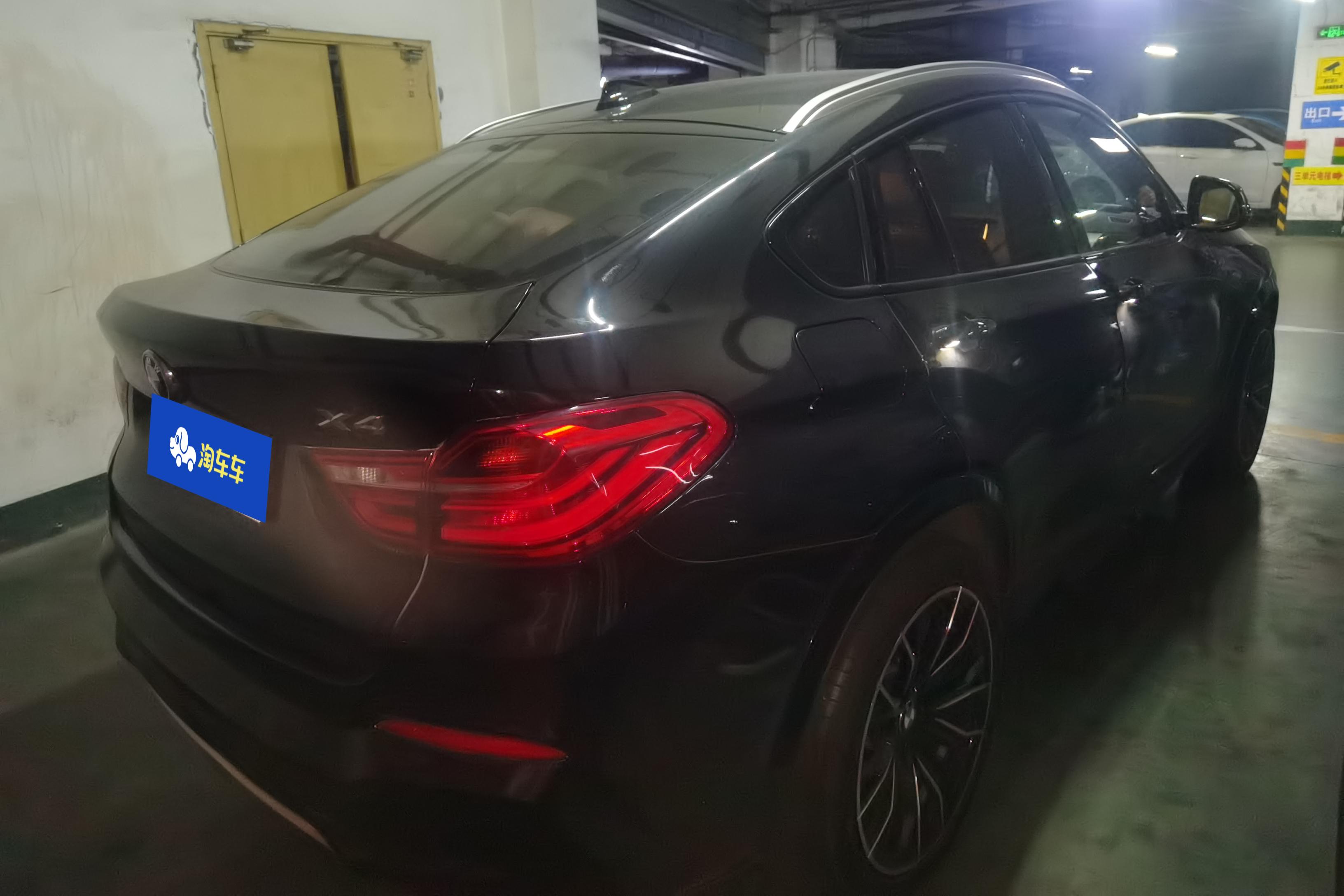 BMW X4 M40i 2017 car image #10