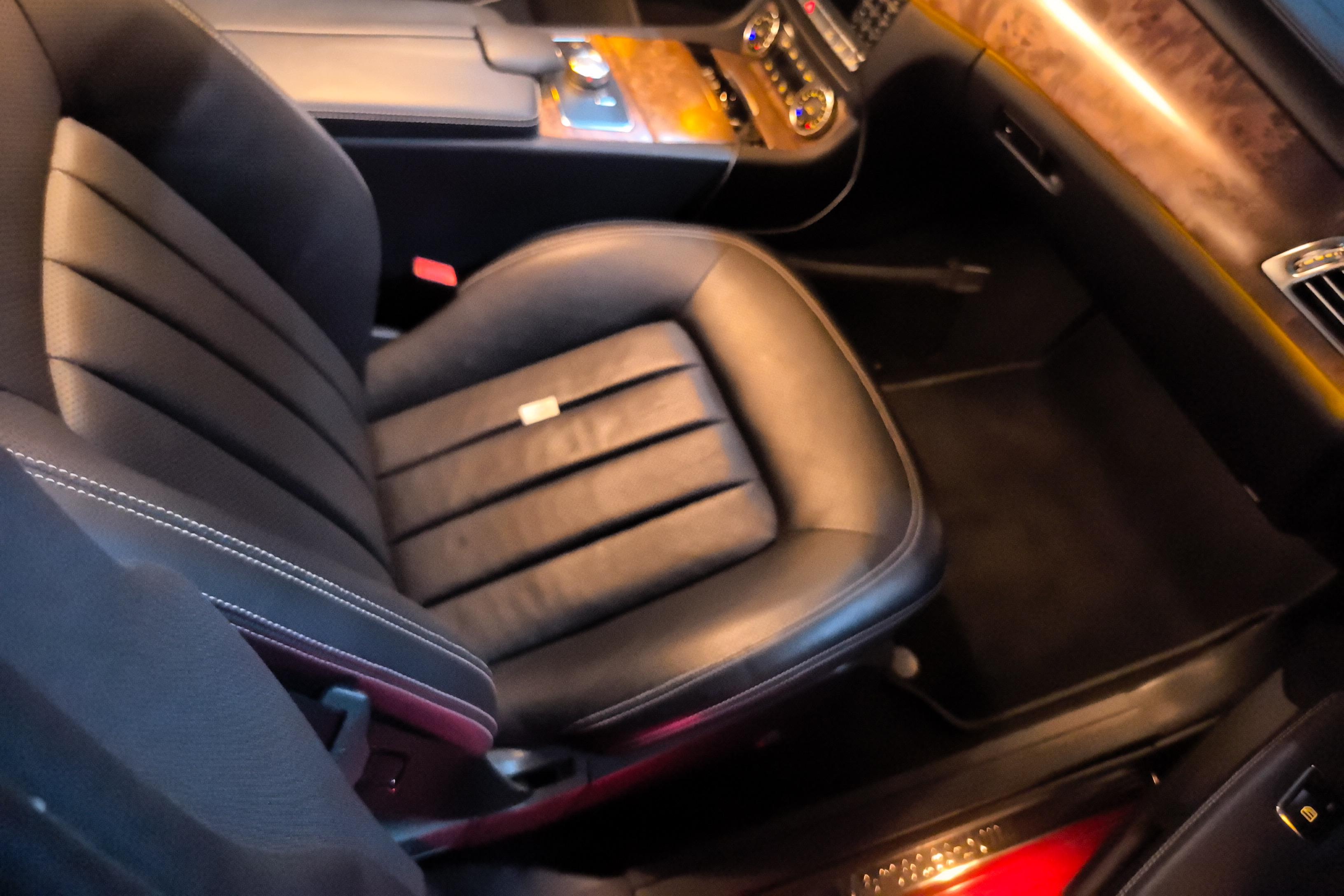 Mercedes-Benz CLS Class 2012 car image #10