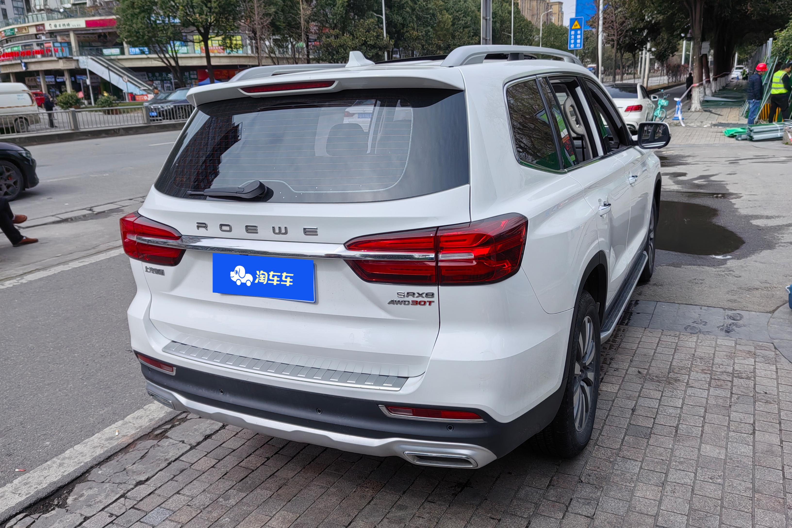 Roewe RX8 2018 изображение автомобиля #10