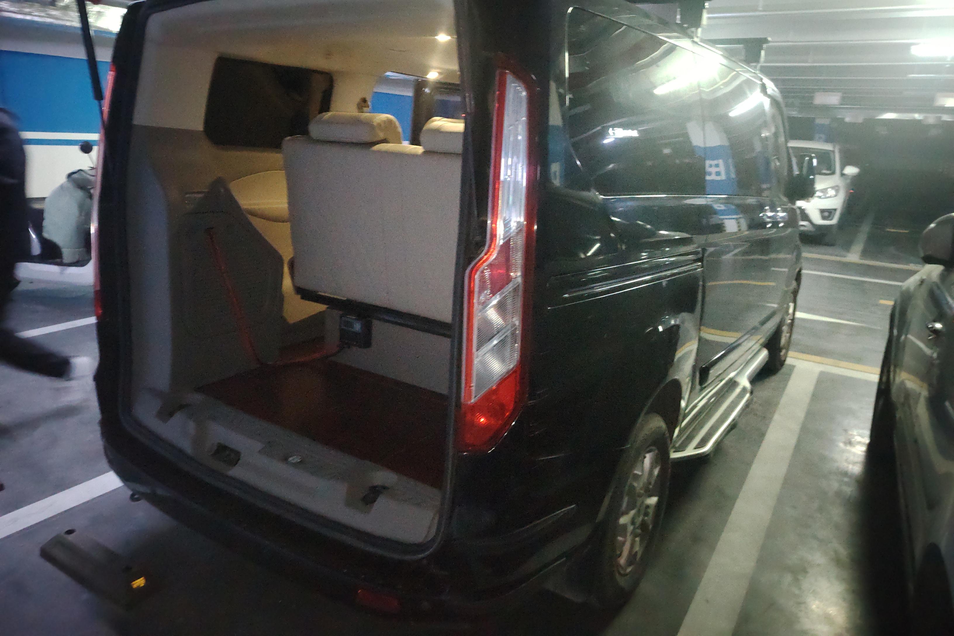 Ford Tourneo 2017 car image #10