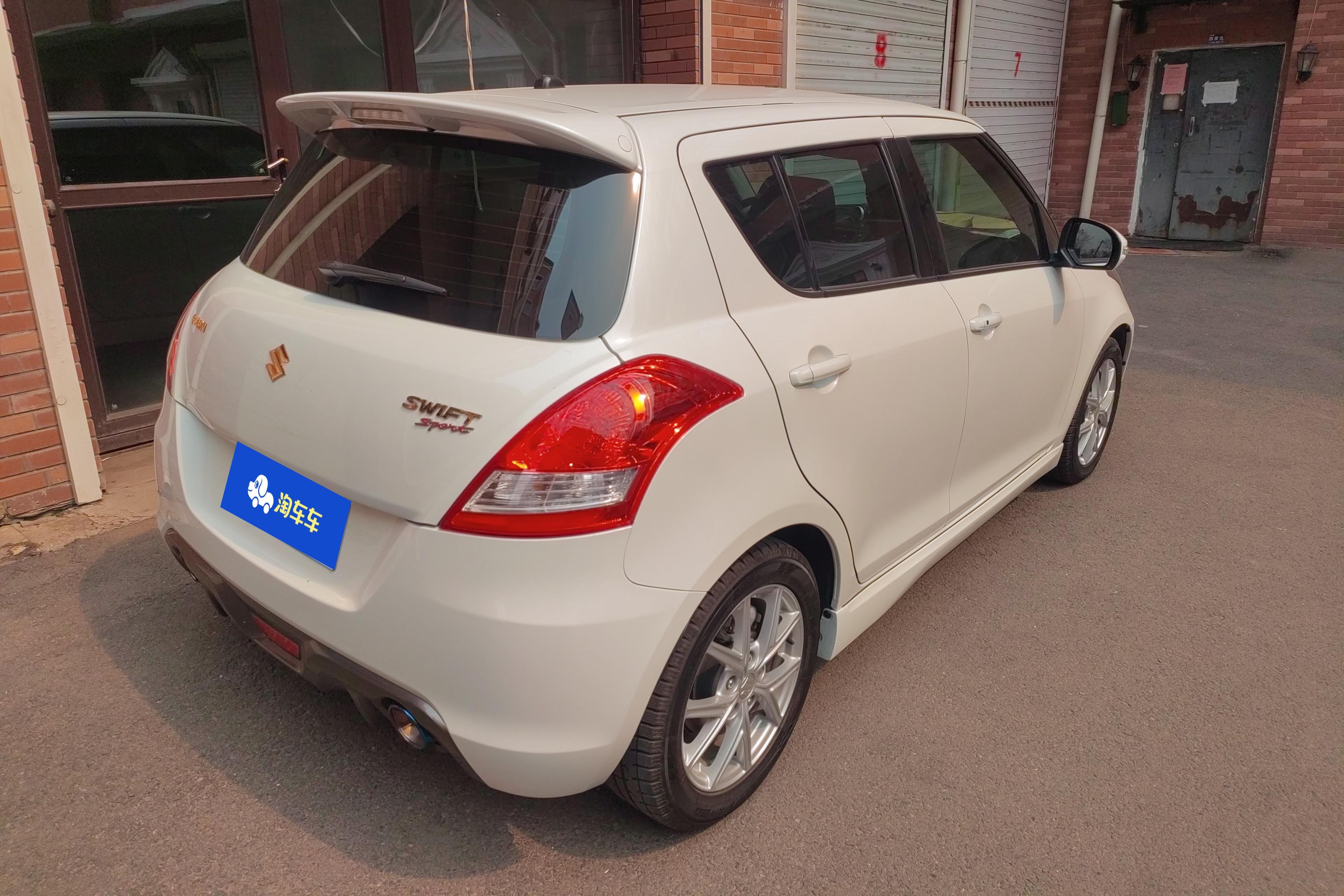 Suzuki Swift Sport 2017 image de voiture #10