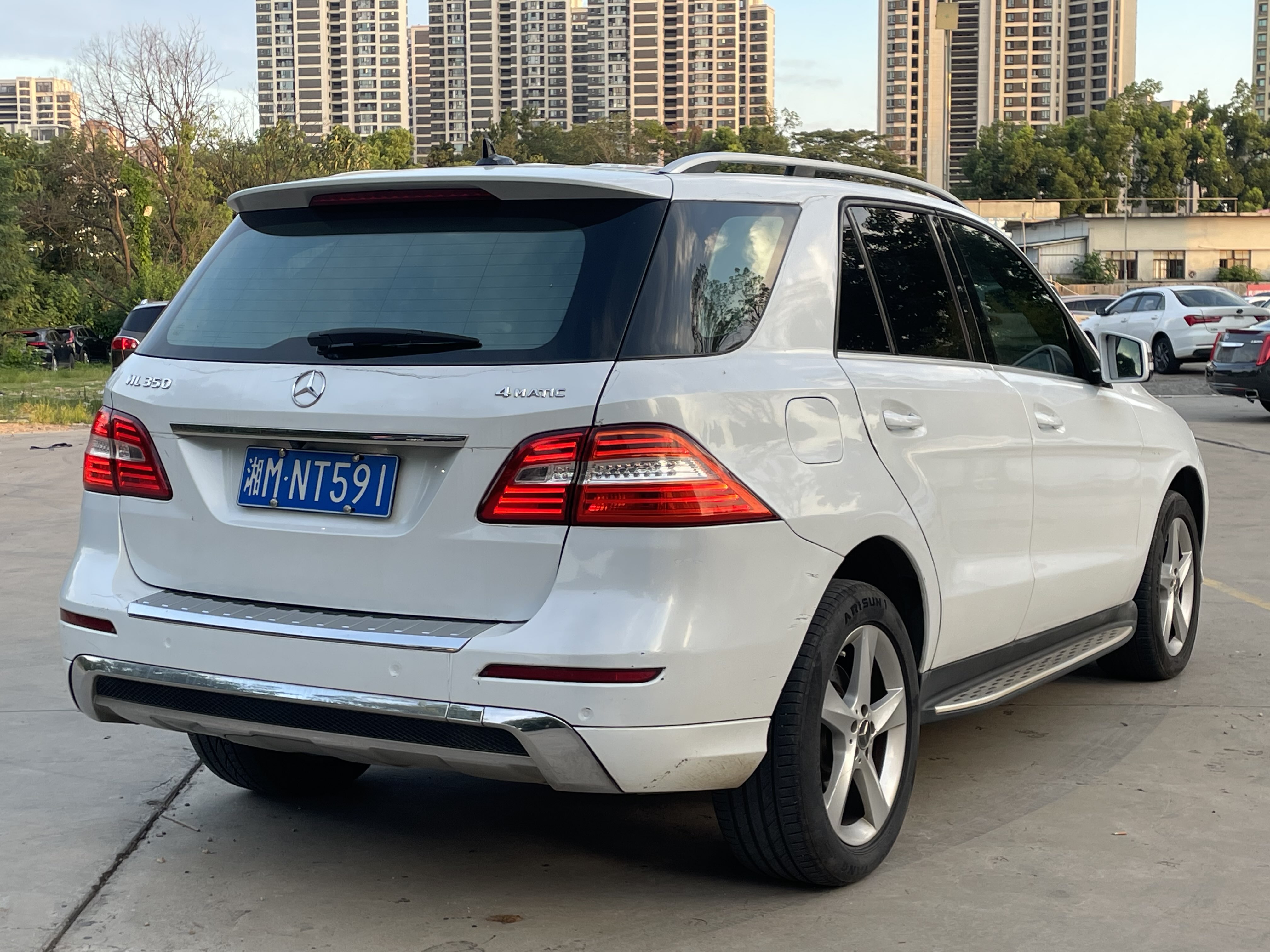 Mercedes-Benz M Class 2012 car image #10