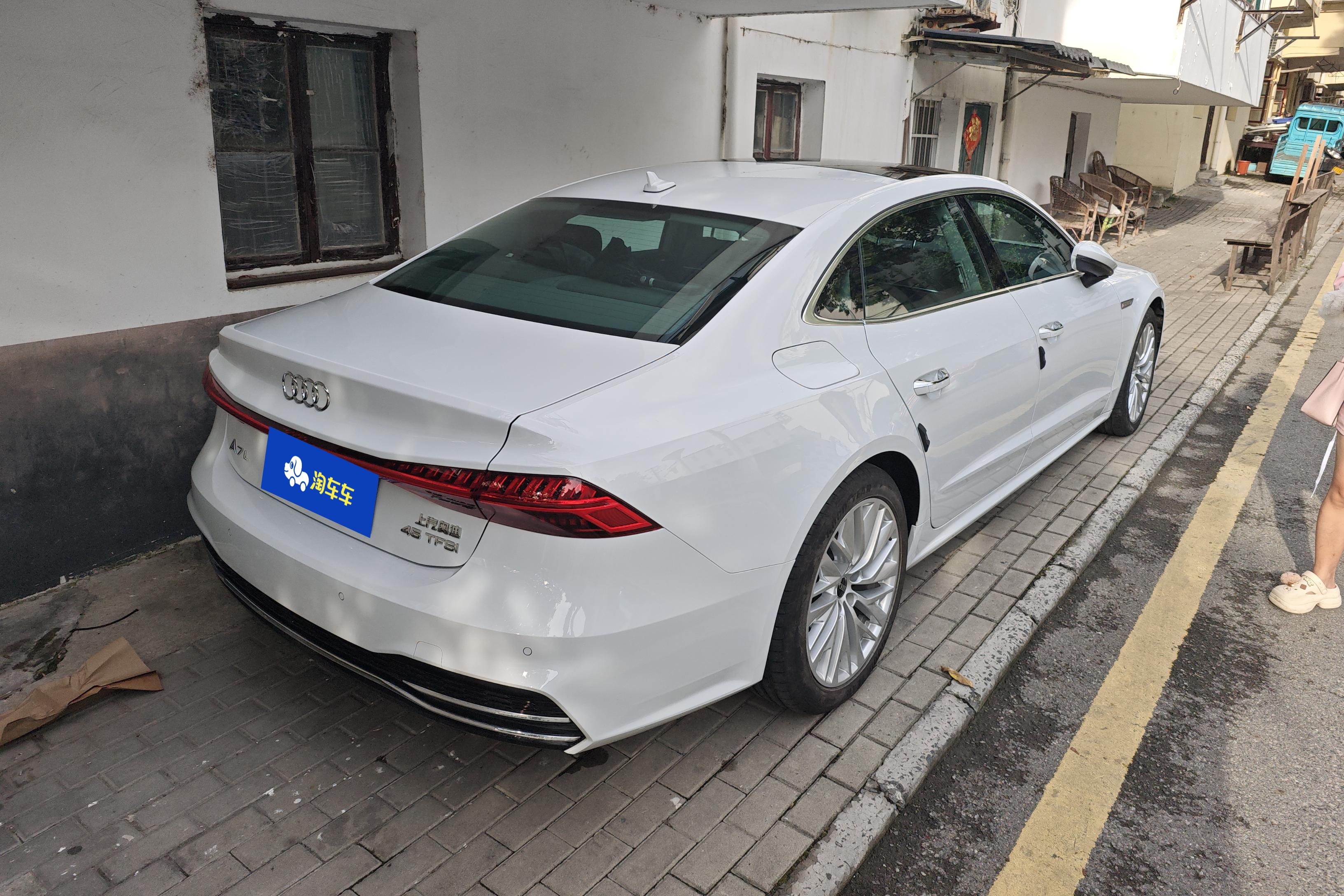 Audi A7L 2023 immagine di auto #10