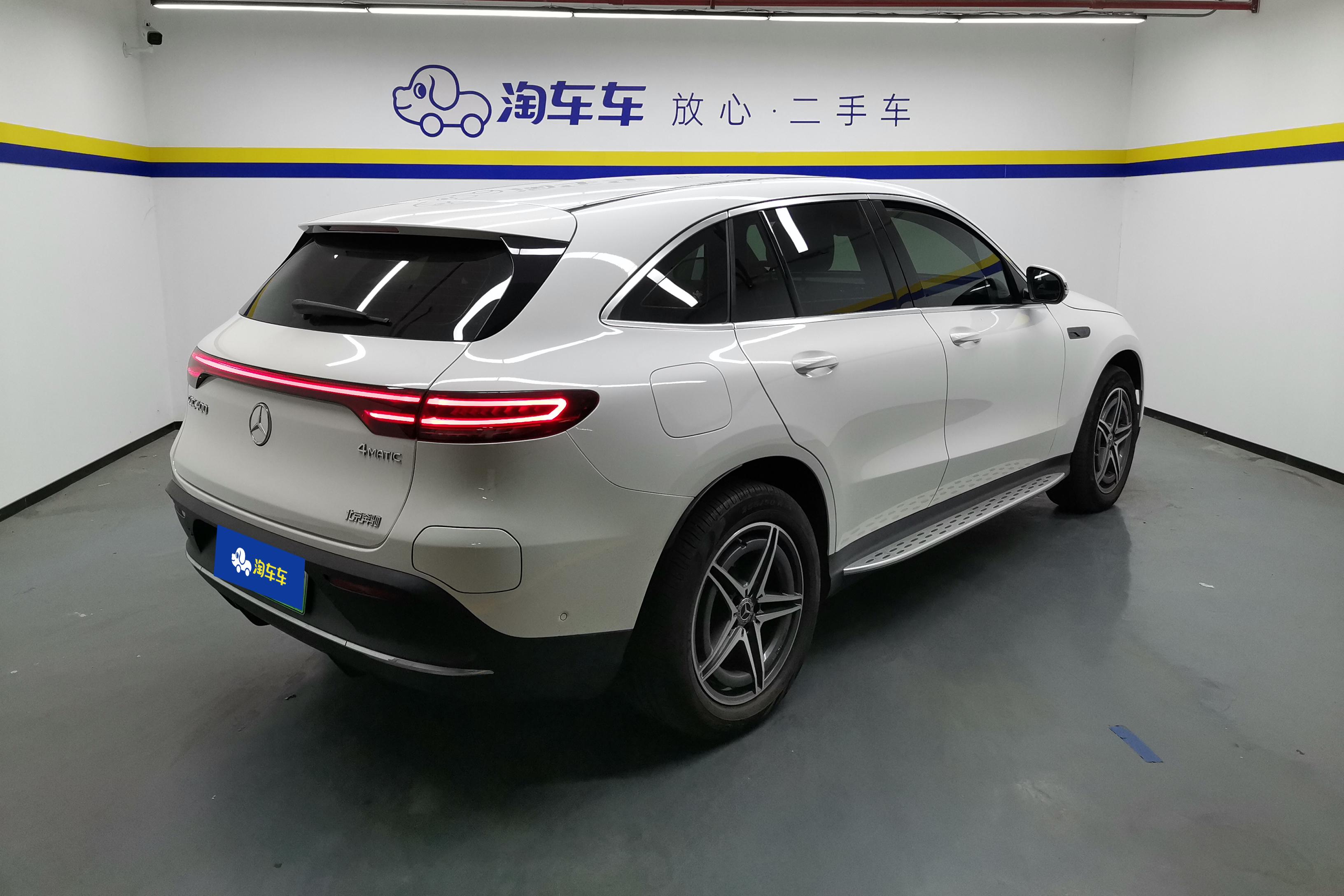 Mercedes-Benz EQC Class 2021 car image #10
