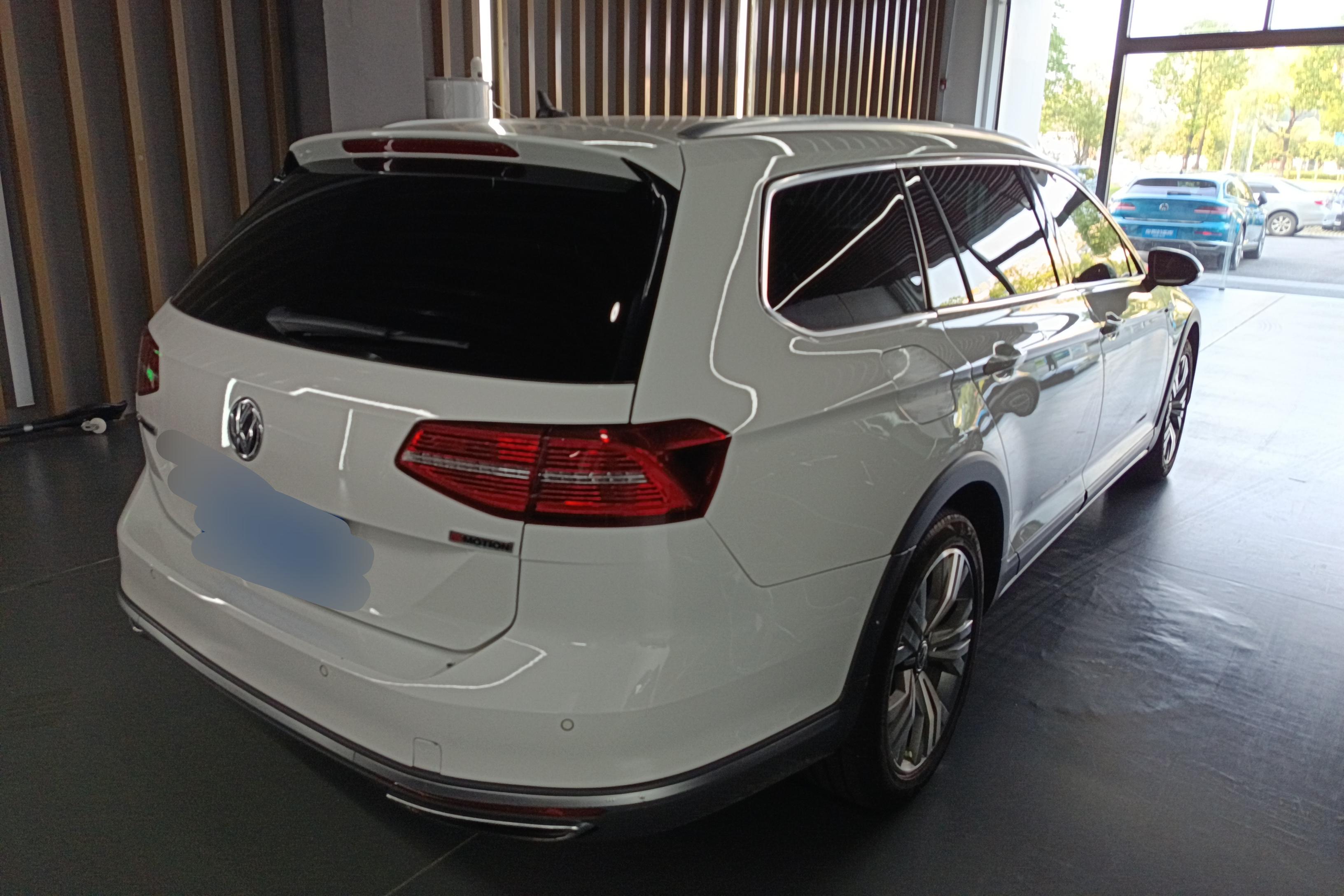 Volkswagen Passat Variant 2018 immagine di auto #10