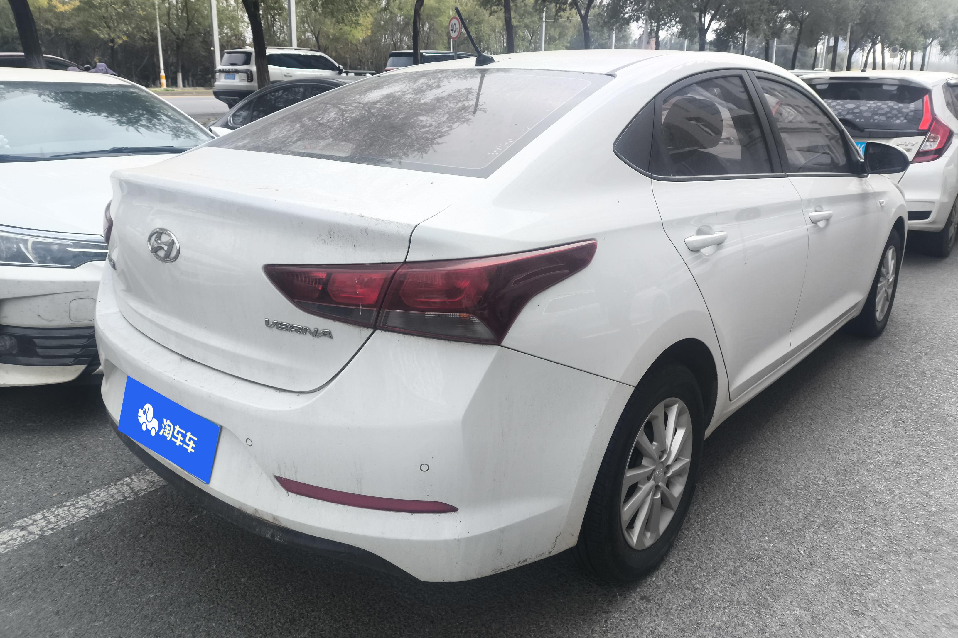 Hyundai Verna 2017 car image #10