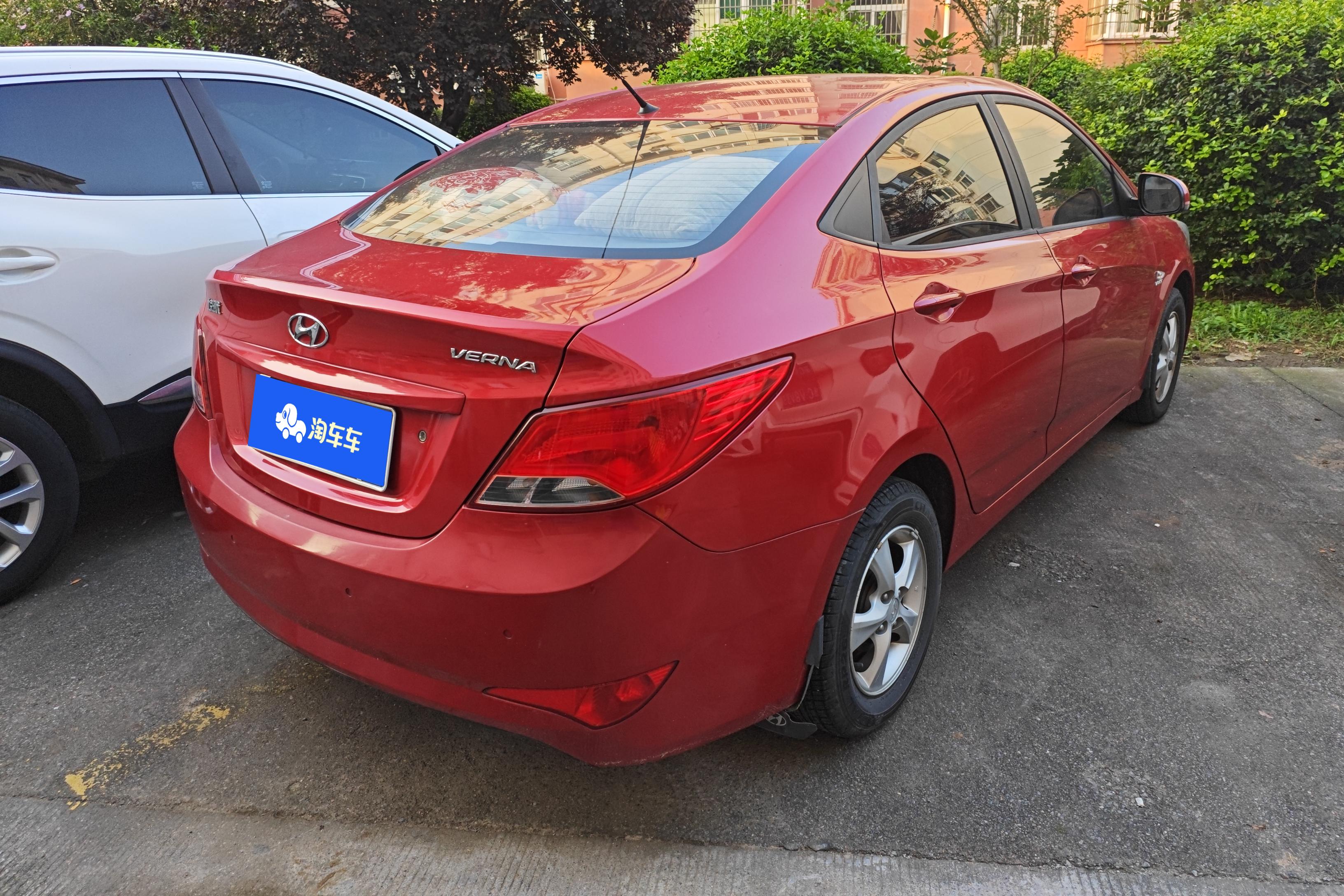 Hyundai Reina 2014 car image #10