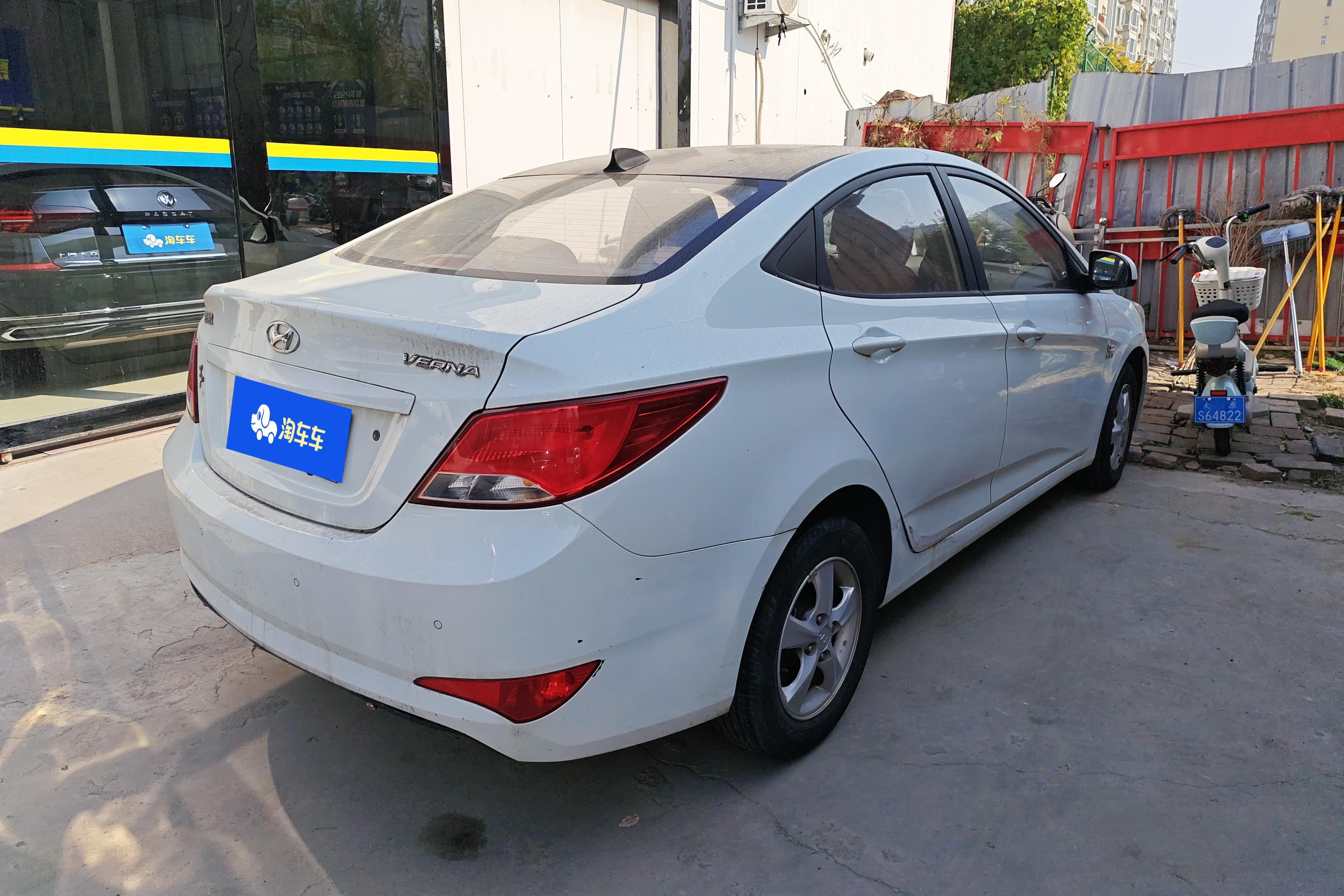 Hyundai Reina 2016 #10 Hyundai Reina 2016 car image #10