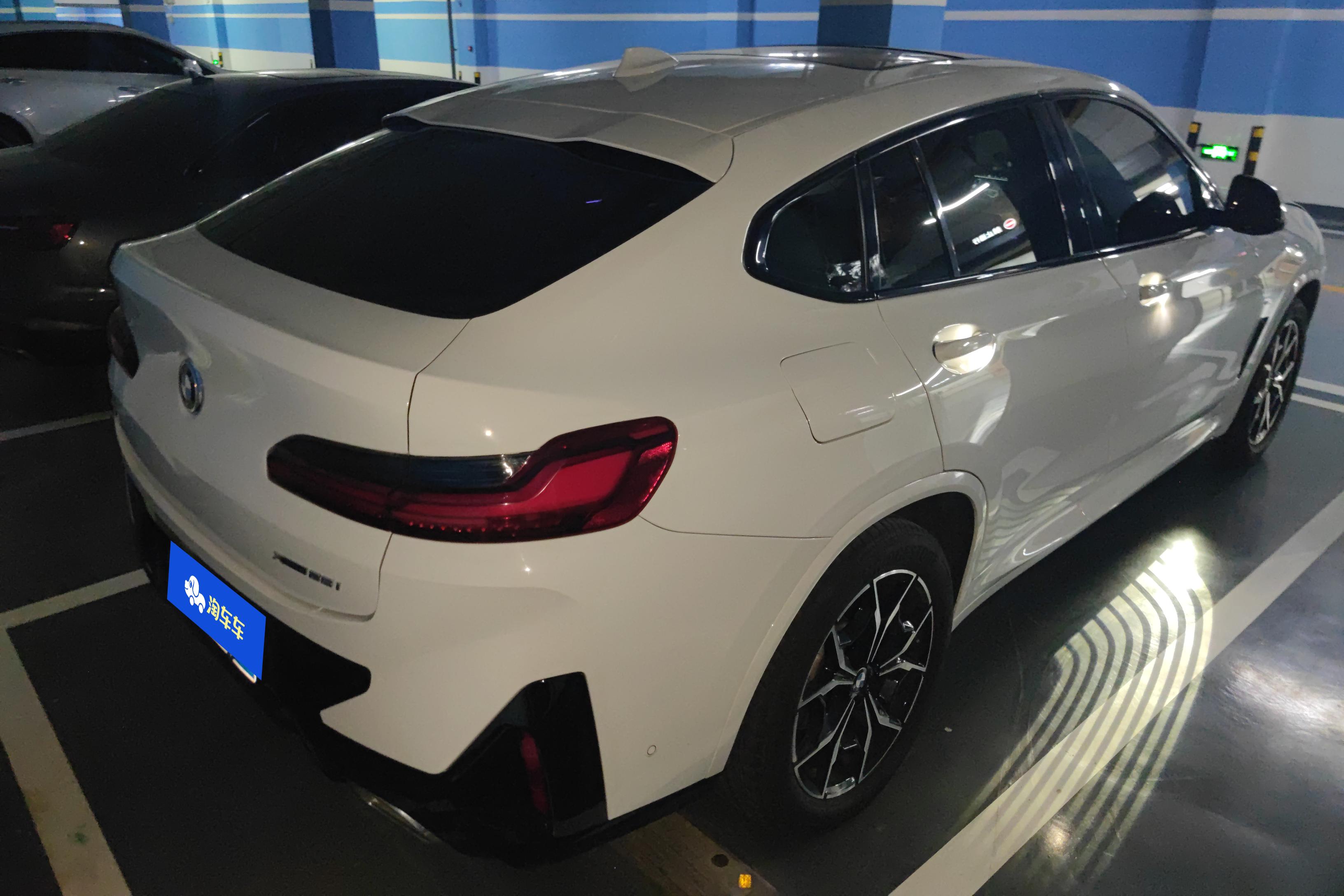 BMW X4 M40i 2021 #10 BMW X4 M40i 2021 car image #10