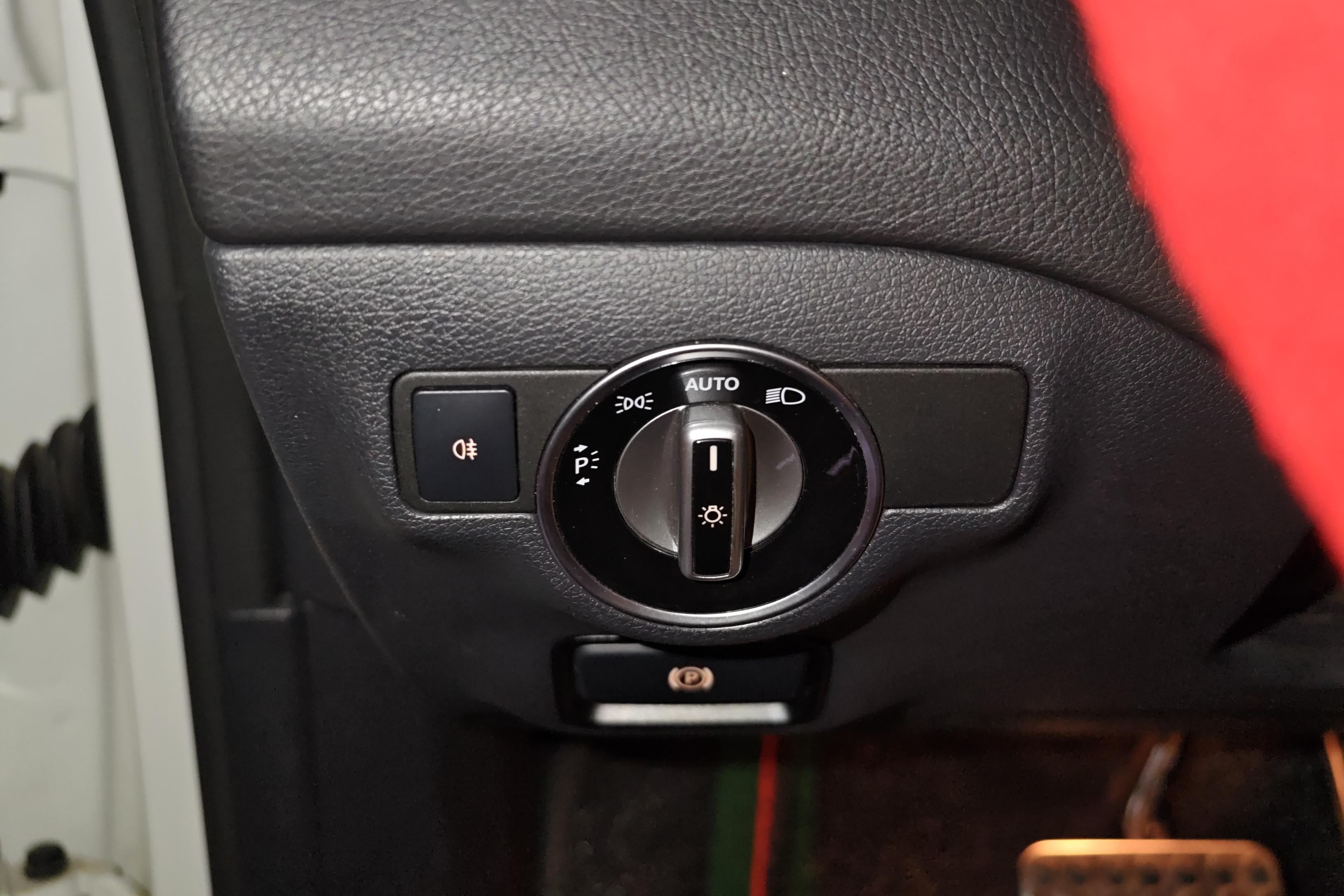 Mercedes-Benz CLA Class (Imported) 2014 #10 Mercedes-Benz CLA Class (Imported) 2014 car image #10