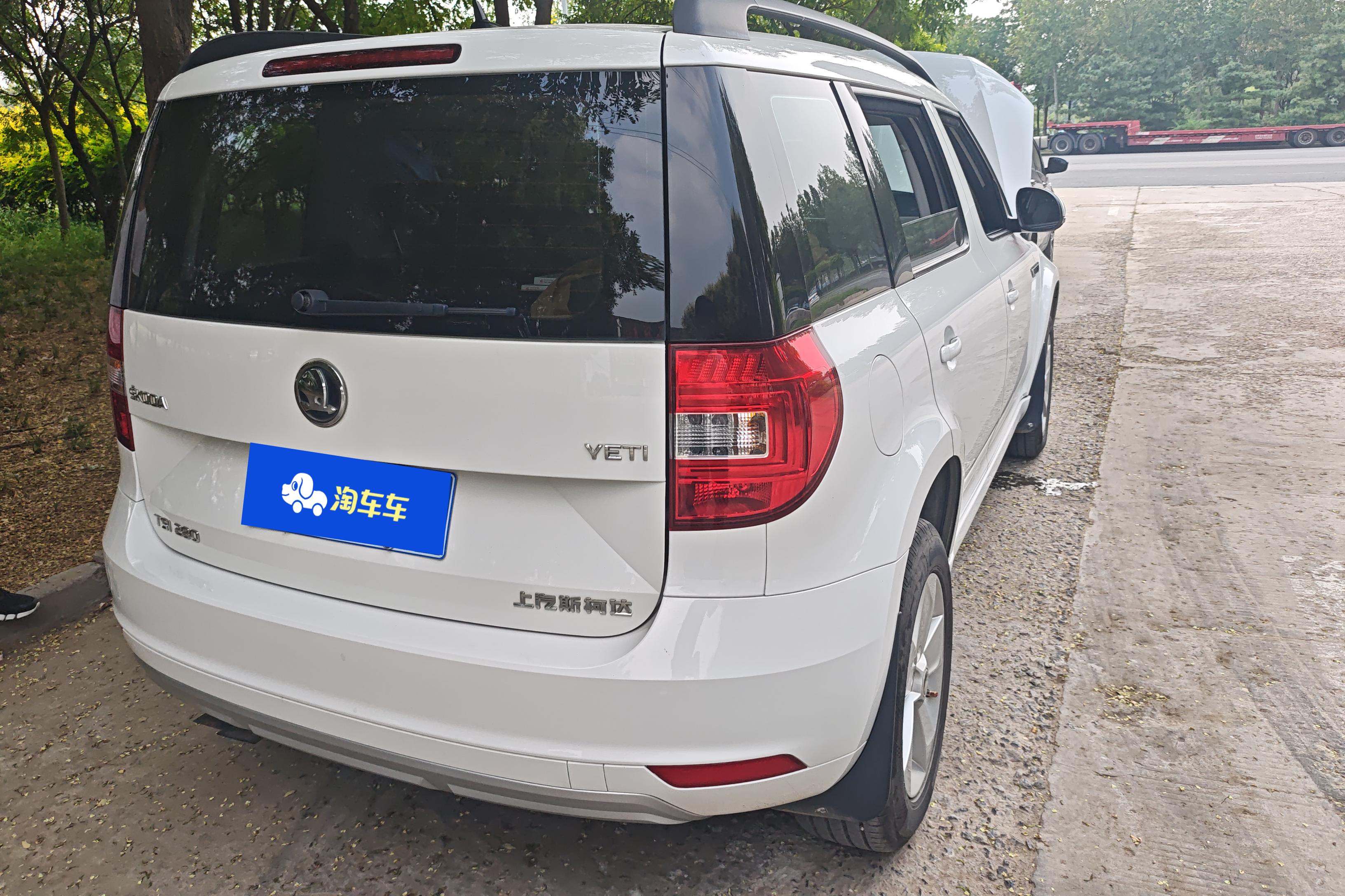 Skoda Yeti 2017 car image #10