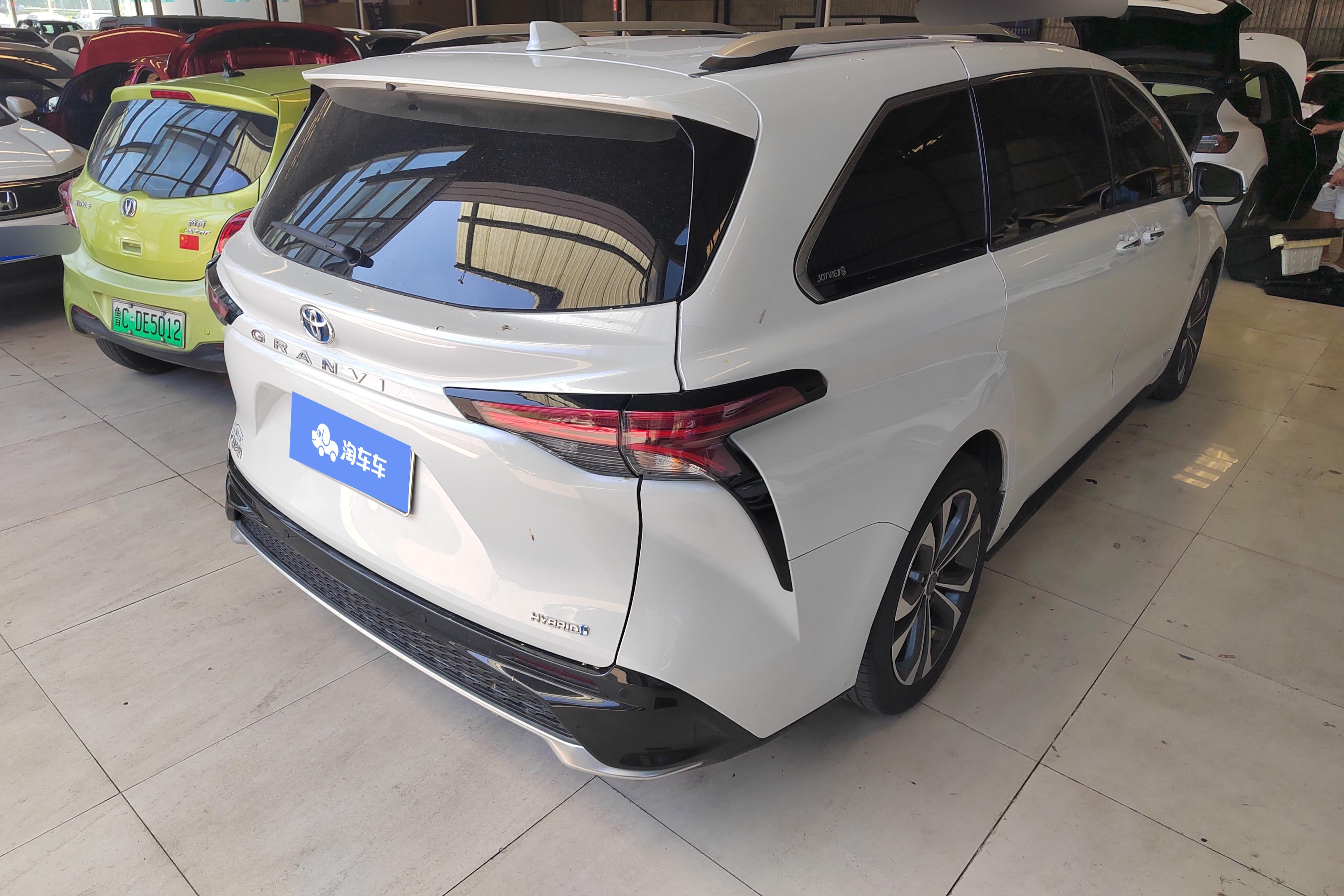 Toyota Granvia 2023 #10 Toyota Granvia 2023 immagine di auto #10