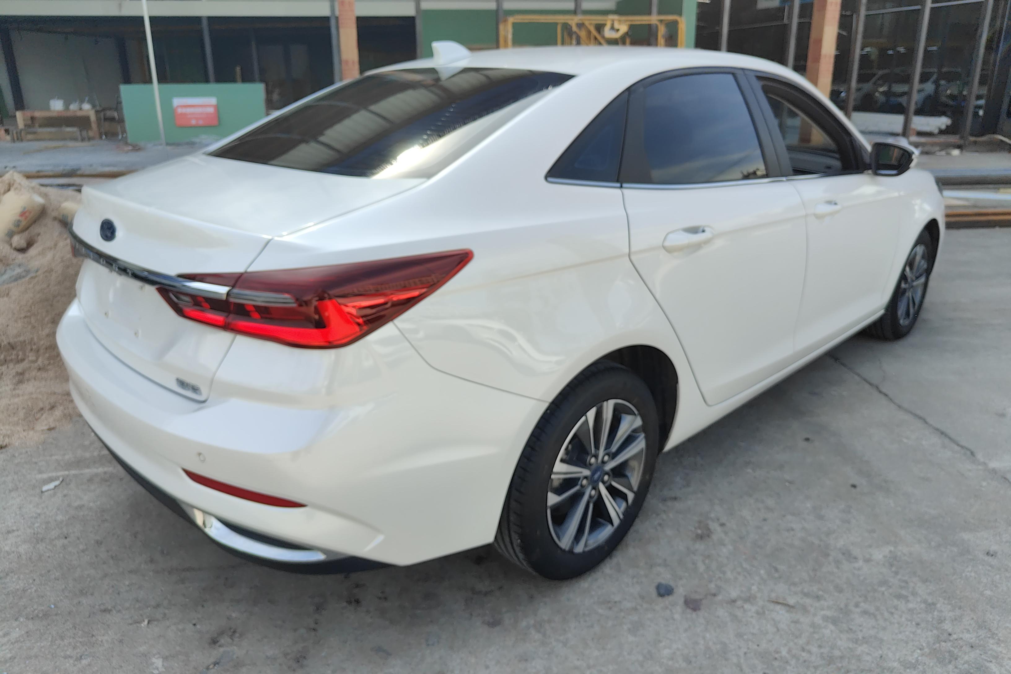 Ford Escort 2022 #10 Ford Escort 2022 car image #10