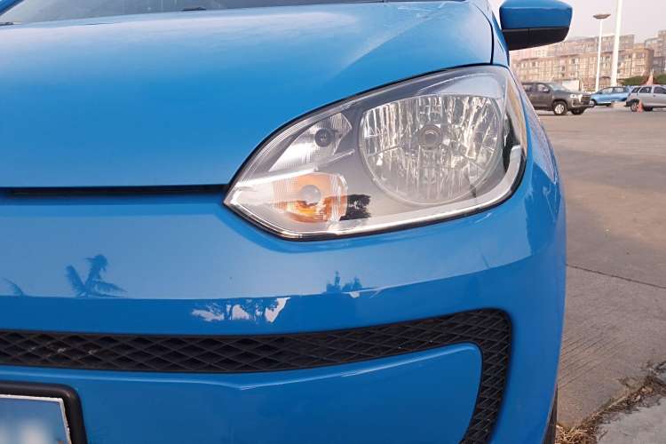 Volkswagen up! 2016 immagine di auto #10