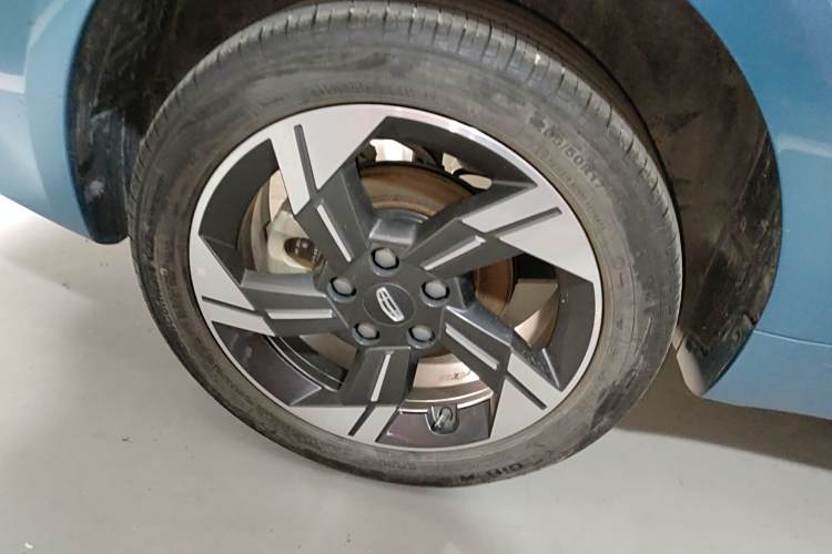 GEELY Emgrand L HiP 2023 car image #10