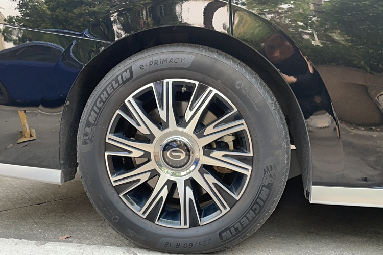 GAC Trumpchi E9 2024 #10 GAC Trumpchi E9 2024 car image #10