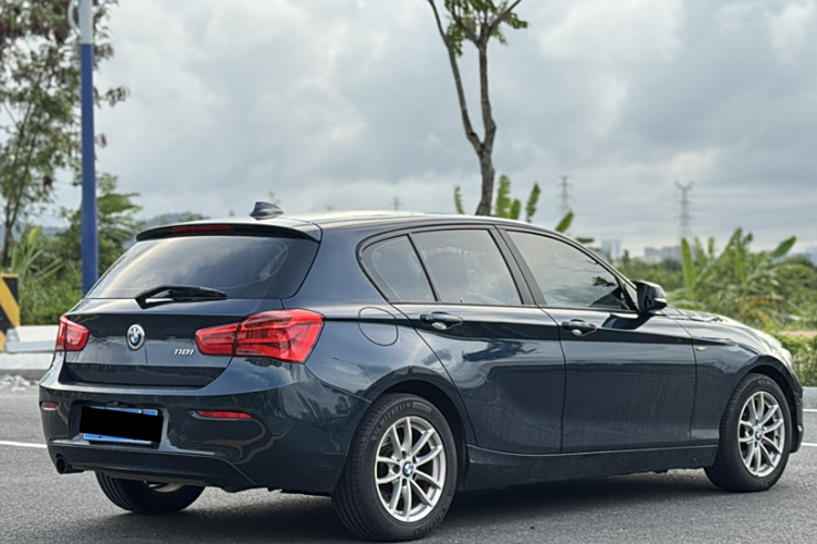 BMW 1 Series (Imported) 2016 car image #10