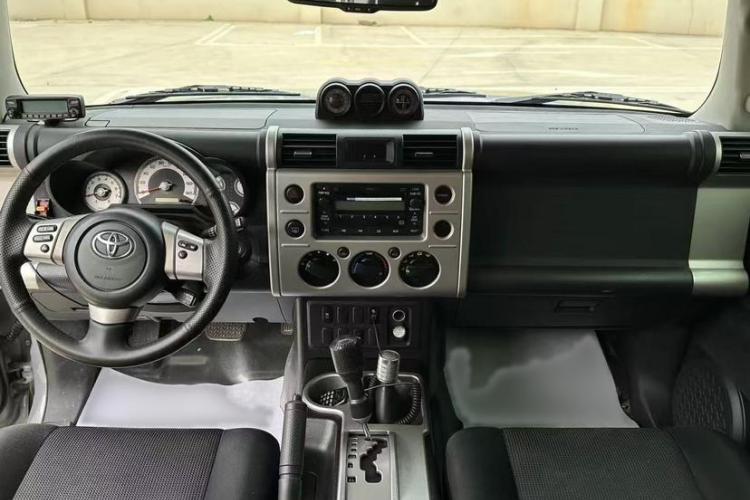 Toyota FJ Cruiser 2020 imagem de carro #10