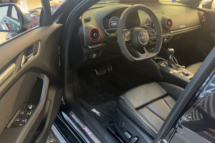 Audi RS 3 2018 #10 Audi RS 3 2018 imagen de coche #10