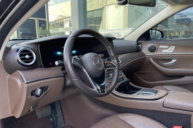 Mercedes-Benz E Class New Energy 2021 car image #10