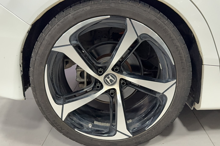 Honda Jade 2017 car image #10