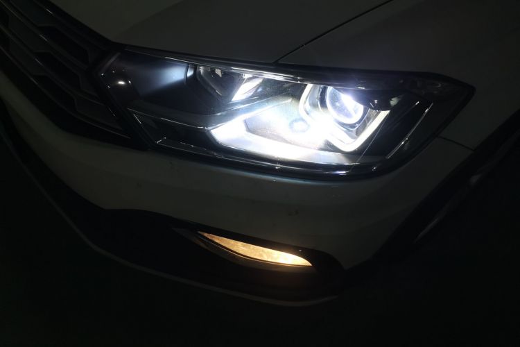 Volkswagen C-Trek 2018 immagine di auto #10