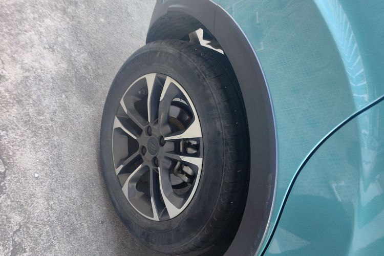 Vision X3 2019 car image #10