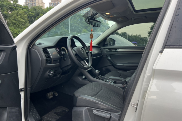 Skoda Kodiaq 2018 imagen de coche #10