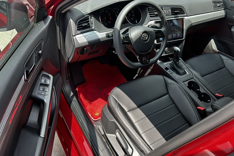 Volkswagen Lamando 2017 immagine di auto #10