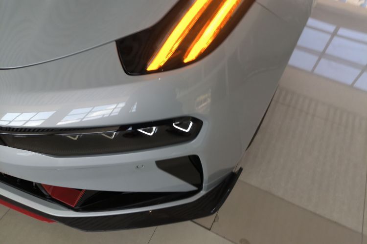 极氪 极氪001 FR 2023 汽车图片 #10