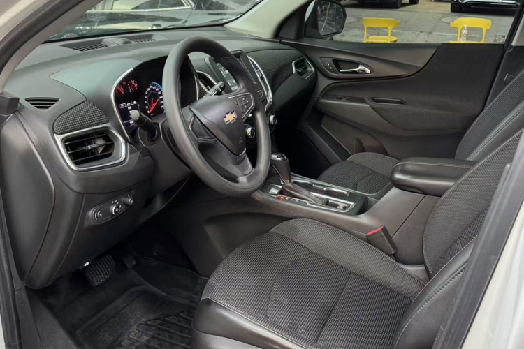 Chevrolet Equinox 2019 car image #10