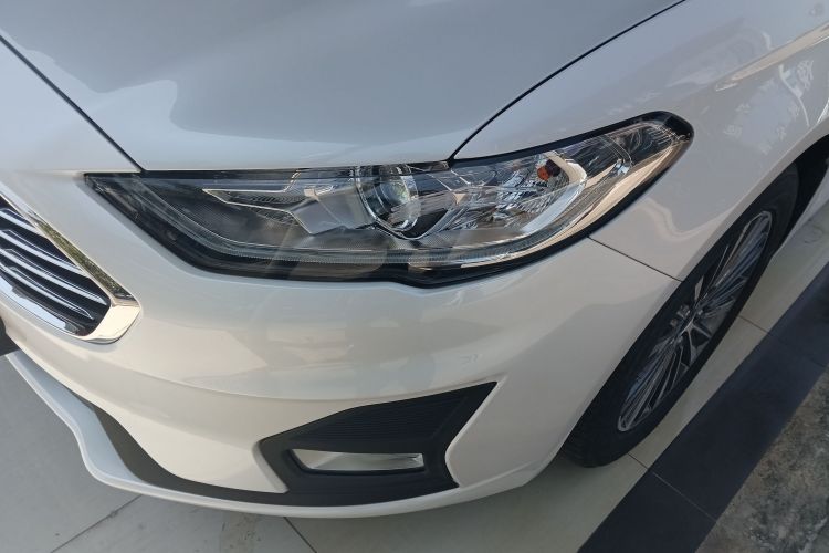 Ford Mondeo New Energy 2020 car image #10