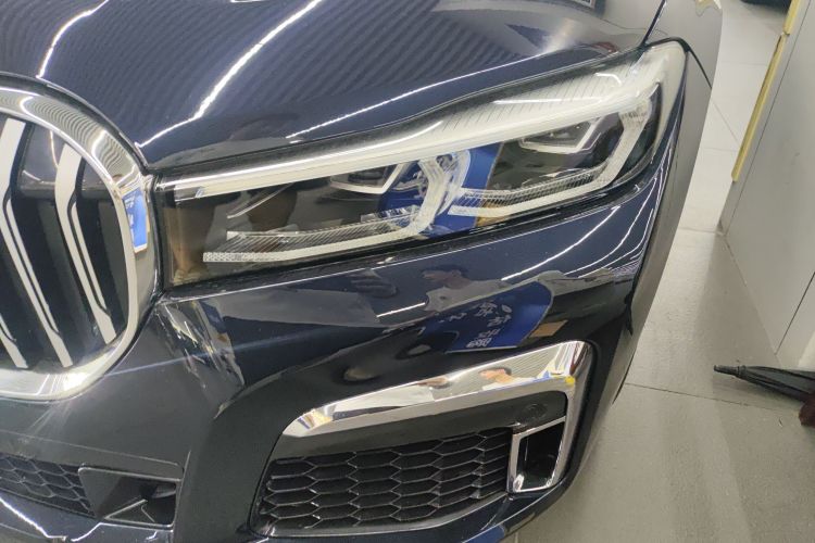 BMW M760Le 2021 #10 BMW M760Le 2021 car image #10