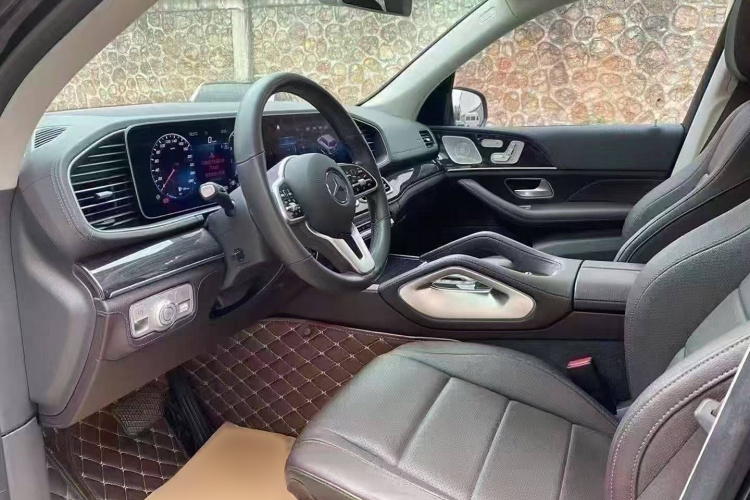 Mercedes-Benz GLS Class 2020 car image #10