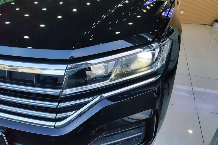 Volkswagen Touareg 2020 car image #10