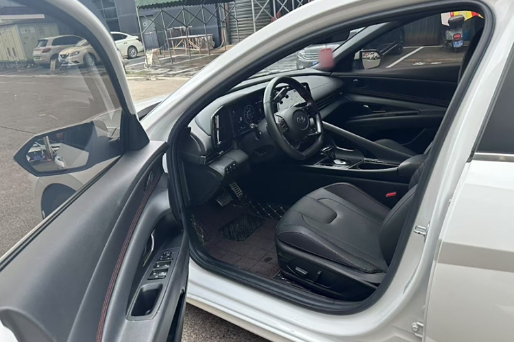 Hyundai Elantra EV 2021 car image #10