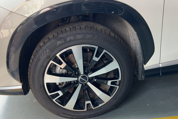 Roewe D5X DMH 2025 imagem de carro #10