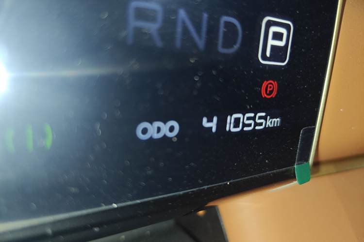 哪吒汽车 哪吒X 2023 汽车图片 #10