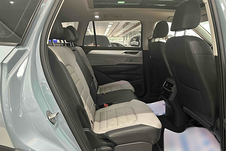 Volkswagen Tavendor 2024 car image #10