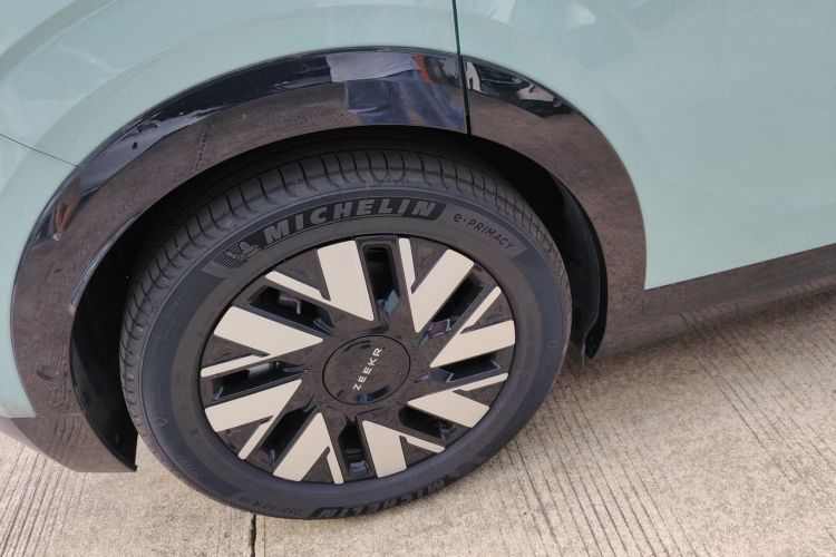 Zeekr MIX 2024 car image #10