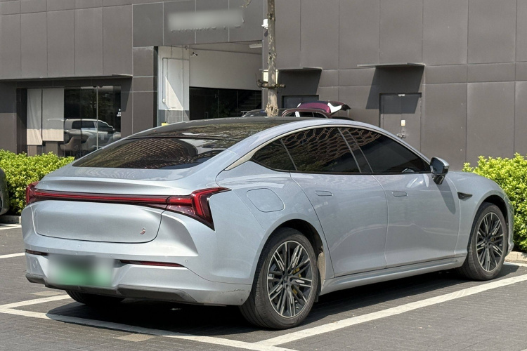 哪吒汽车 哪吒S 2023 汽车图片 #10