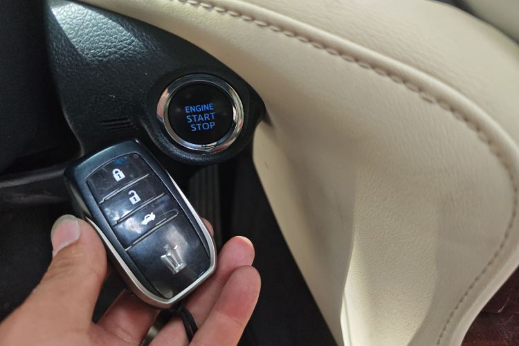 丰田 皇冠 2015 汽车图片 #10