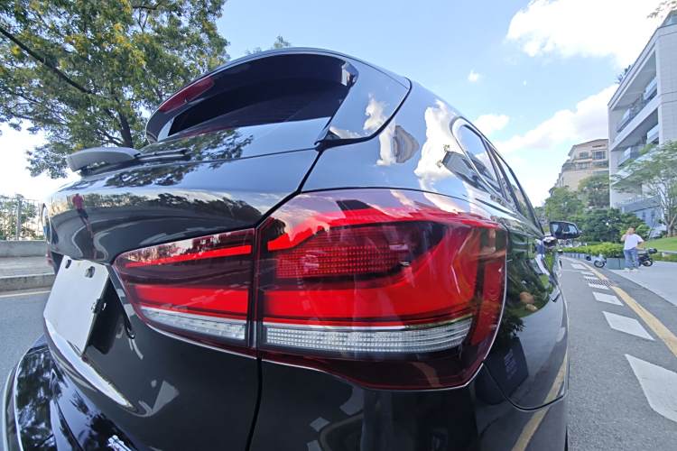 BMW X1 M35Li 2019 car image #10