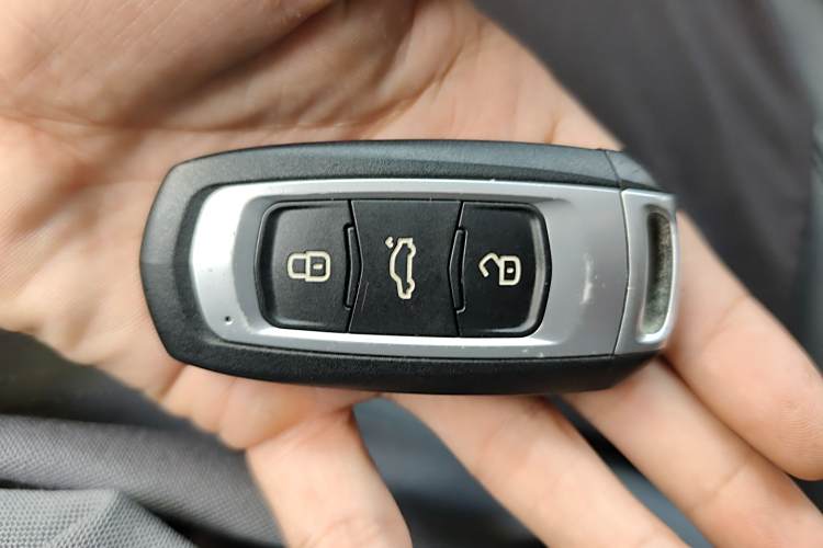 GEELY Ulion New Energy 2018 #10 GEELY Ulion New Energy 2018 car image #10