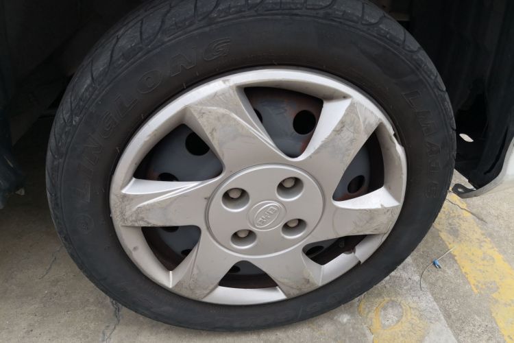 BYD e1 2019 #10 BYD e1 2019 car image #10