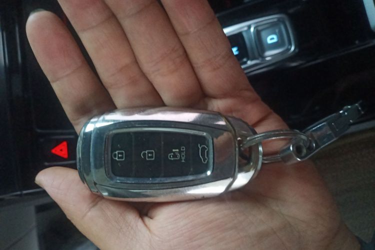 Hyundai Custo 2021 car image #10