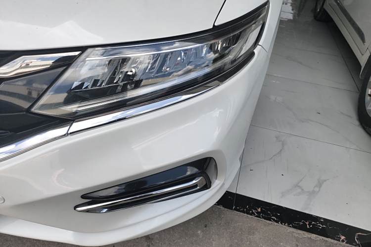 Honda Jade 2019 car image #10