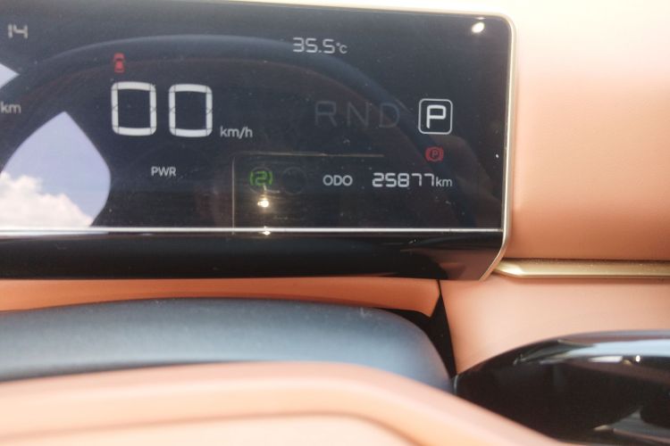 哪吒汽车 哪吒X 2024 汽车图片 #10