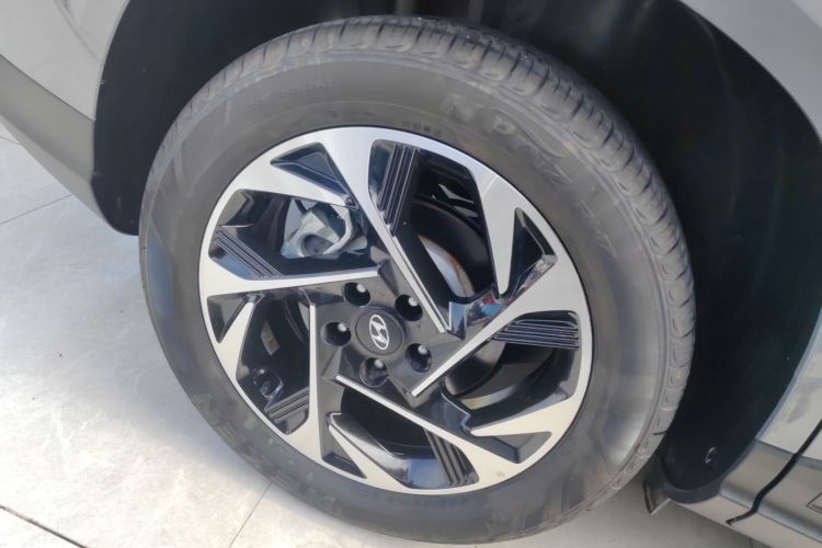 Hyundai Custo 2023 car image #10